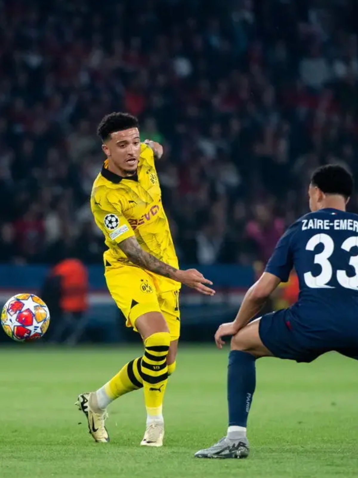 包含多特蒙德成功晋级，毫无悬念的词条