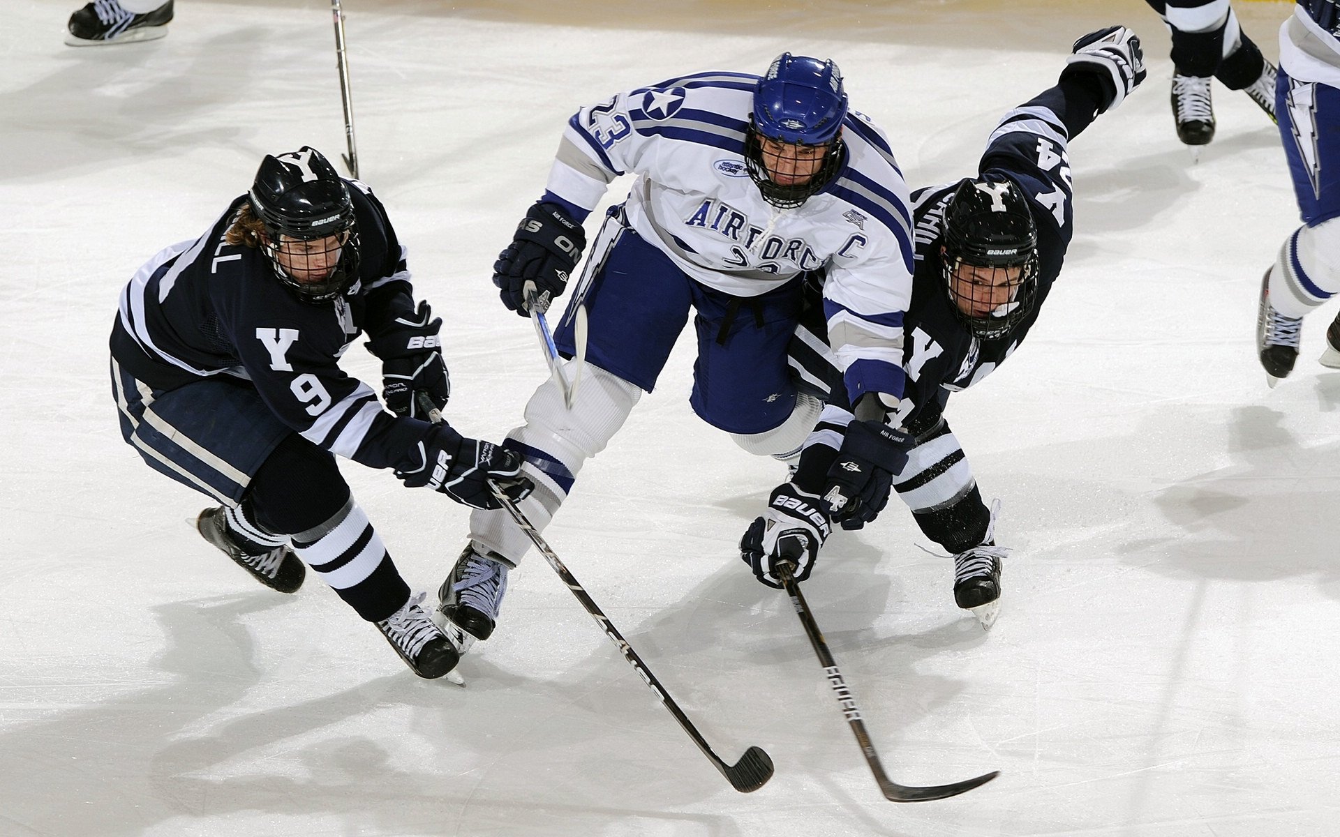 铁血马竞锁死加纳天才，灵动佩德里点亮全场—一场战术与天赋的对话