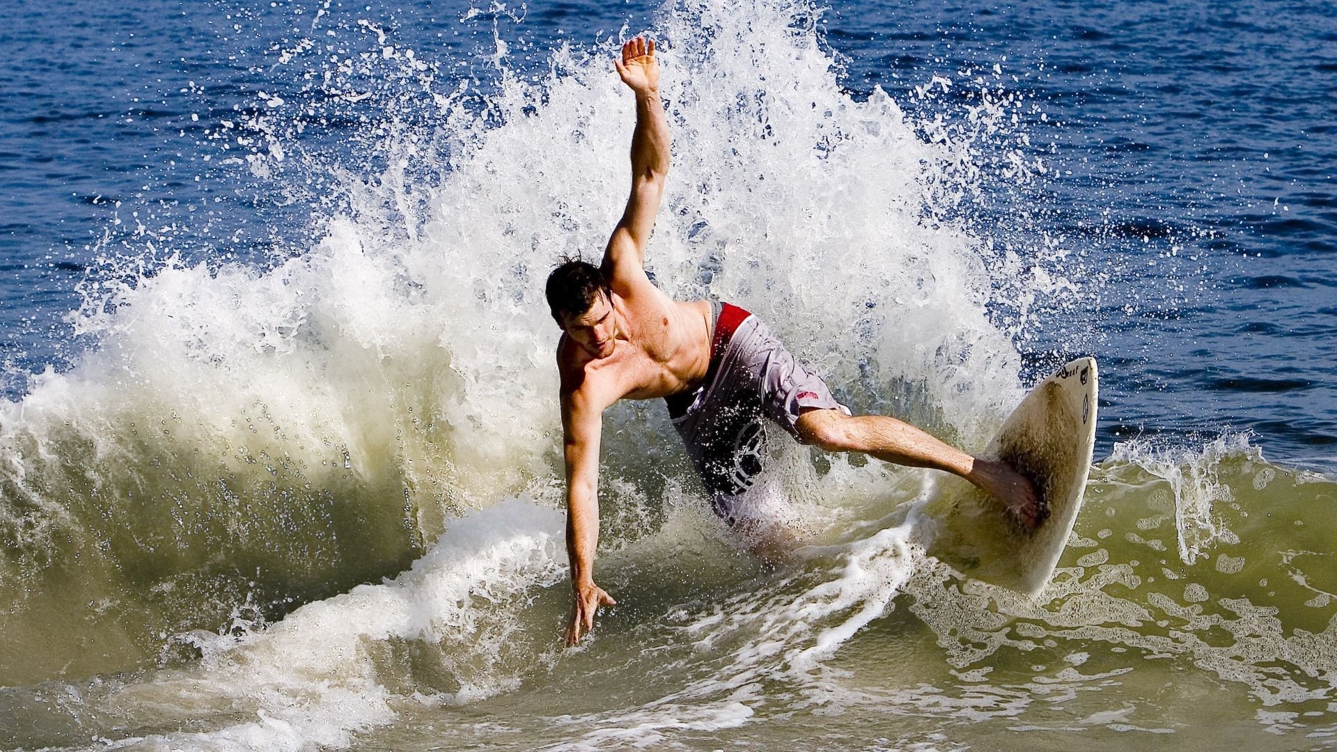 掘金粉碎凯尔特人，戈贝尔全场最佳无争议